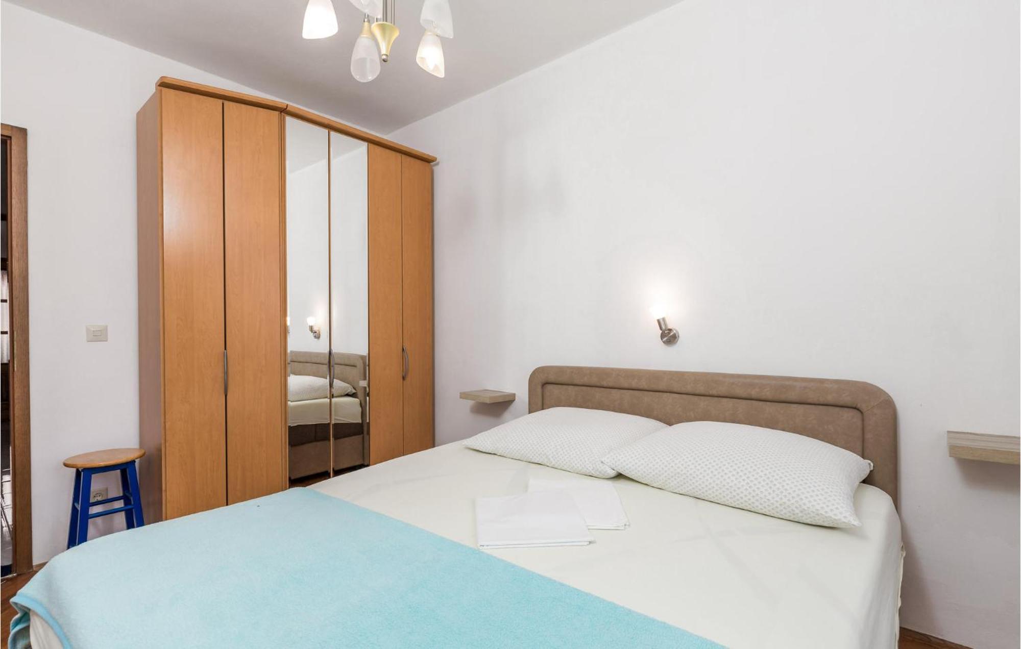 Nice Apartment In Sv,Juraj With Kitchen Sveti Juraj Luaran gambar