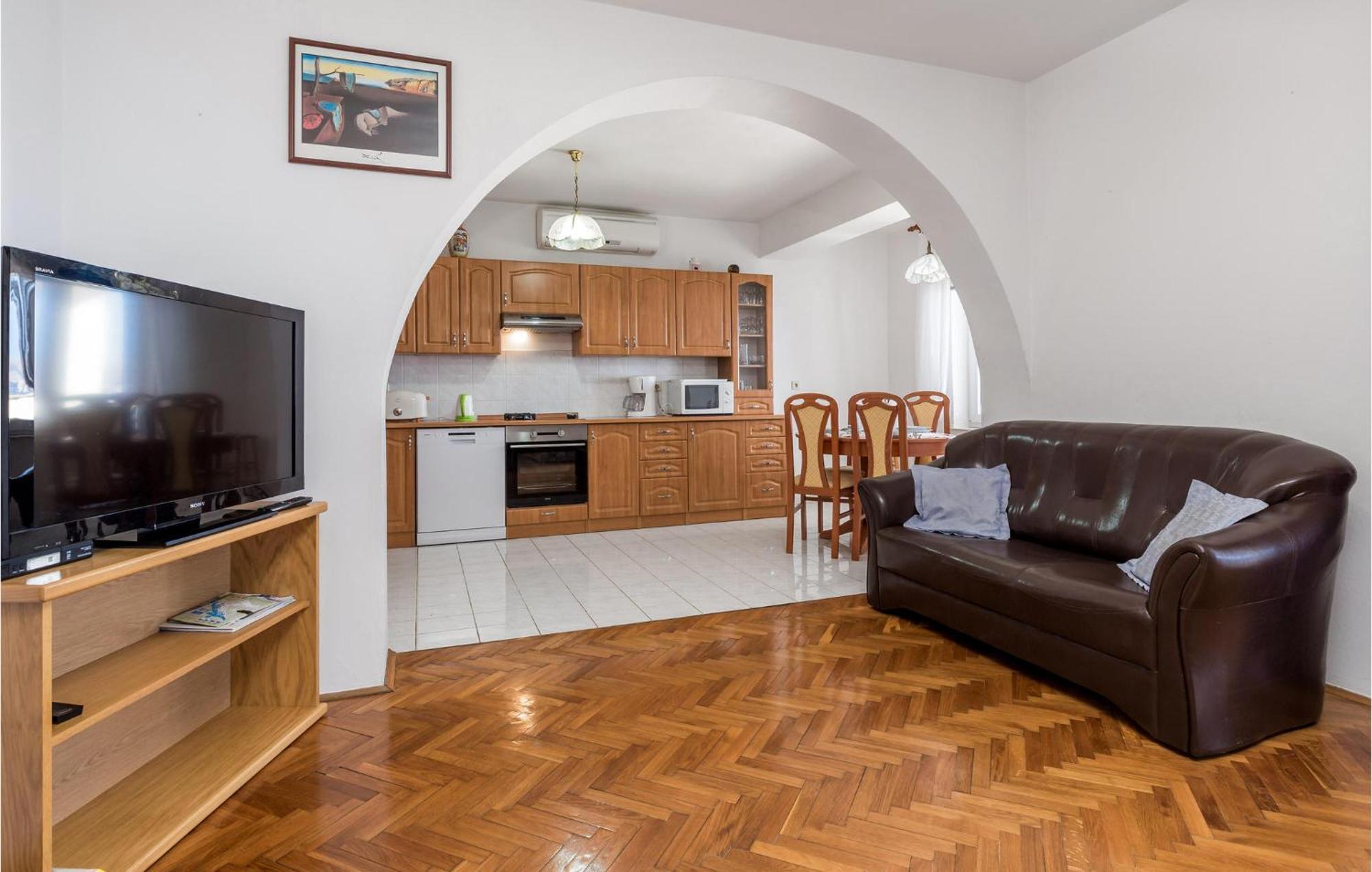 Nice Apartment In Sv,Juraj With Kitchen Sveti Juraj Luaran gambar